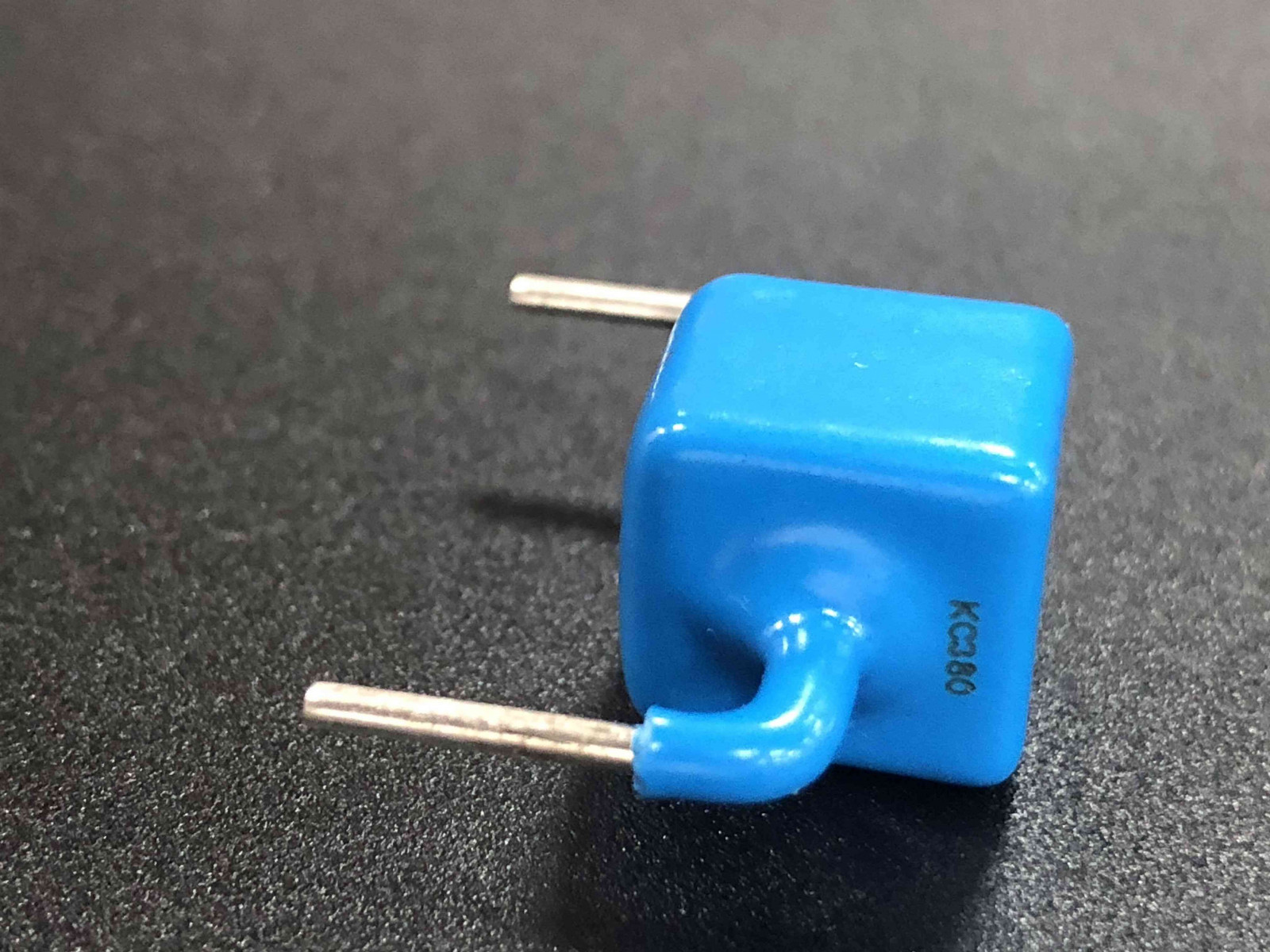 AK3 AK6 AK10系列大电流瞬态抑制器图2