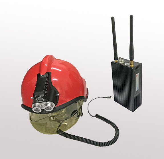 头戴摄像机 智能头盔 头盔式摄像机 照明功能 通信头盔 无线单兵头盔图1