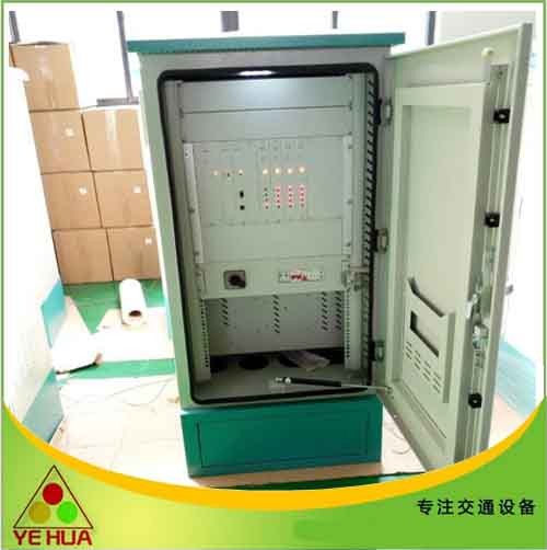 交通信号灯交通信号灯杆交通信号灯控制机智能联网控制机智能联网控制器交通信号机厂家图1