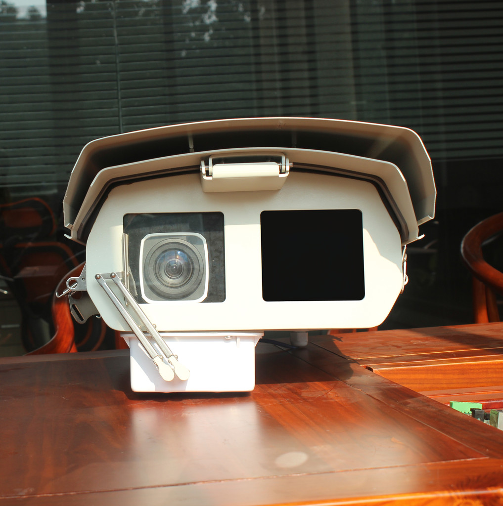 舱式热成像双光谱智能网络摄像机图2