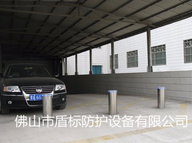 停车场智能遥控升降柱价格，小区门口自动升降挡车路桩，防撞升降地柱，交通警示路障图1