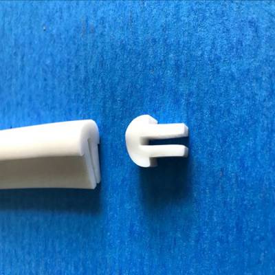 传递箱通信设备U型包边橡胶密封条图3