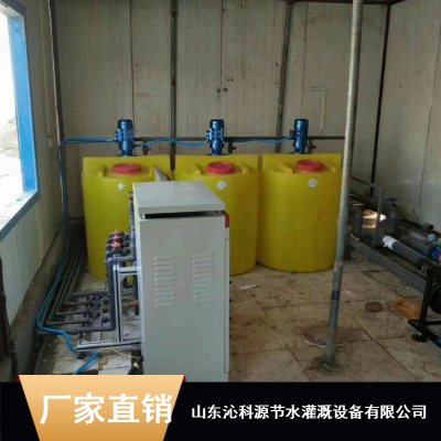 农业用多功能施肥机_沁科源触摸屏施肥机_智能施肥机批发价格图1