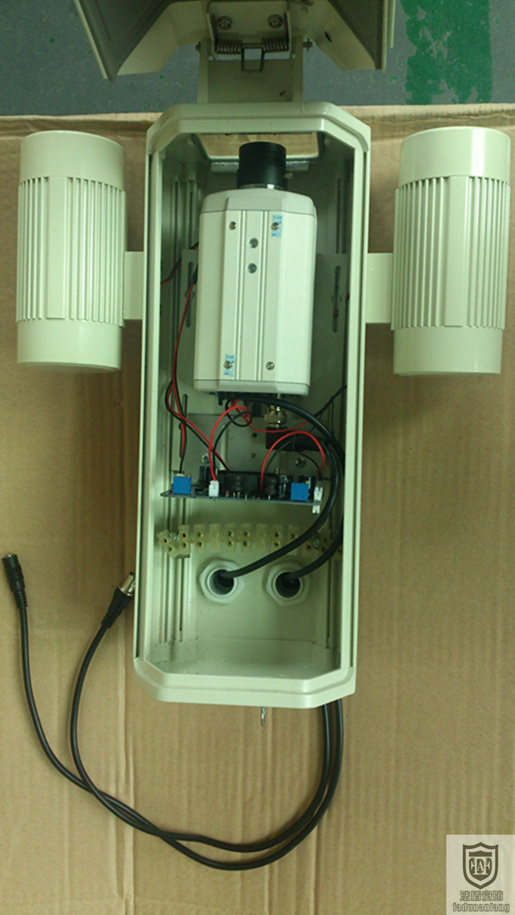 红外白光智能摄像机法盾安防监控摄像机头护罩防水探头彩色报警图1