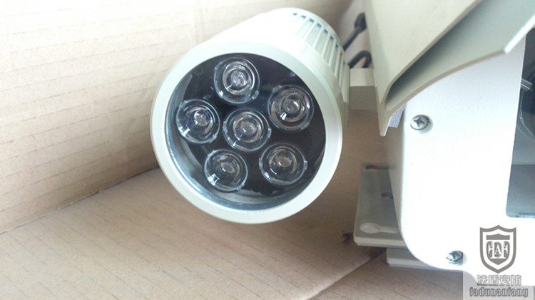 红外白光智能摄像机法盾安防监控摄像机头护罩防水探头彩色报警图2