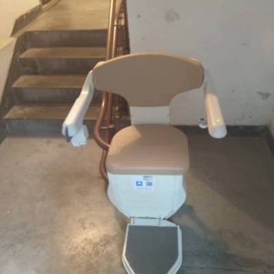 河南******【电池驱动】智能型老人电梯椅 楼梯楼道旋转电梯(自动充电 绿色环保)图2