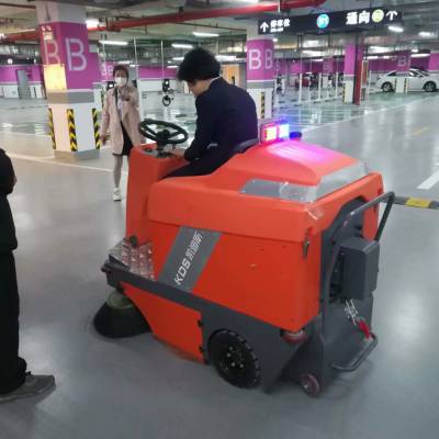 深圳市智能电子厂区保洁灰尘落叶清扫车 凯迪斯驾驶式扫地机S5租售