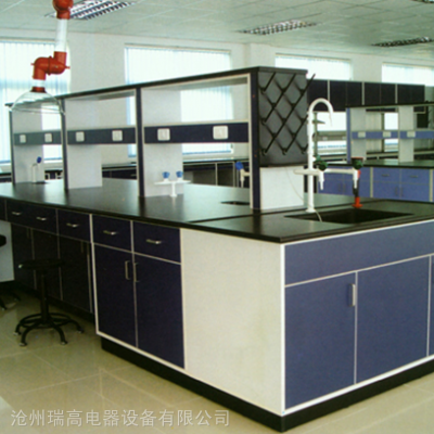 厂家加工钣金机壳机箱机柜充电桩充电站配电箱配电柜实验室设备操作台无菌床智能停车系统通道闸环保设备图1