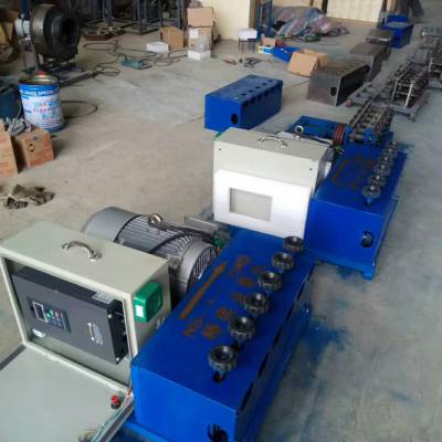 城市高架桥拼接厚的钢绞线链接穿梭机变频钢绞线穿梭机图1