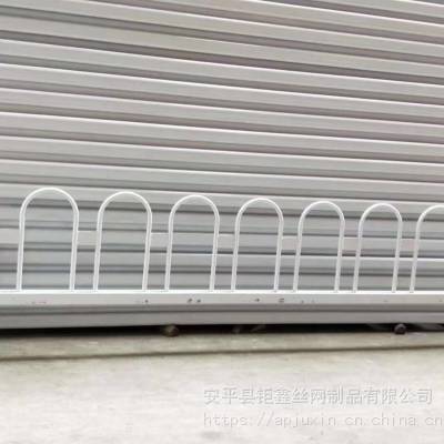 供应京式护栏m型城市行人隔离市政u型公路中间防撞栏杆