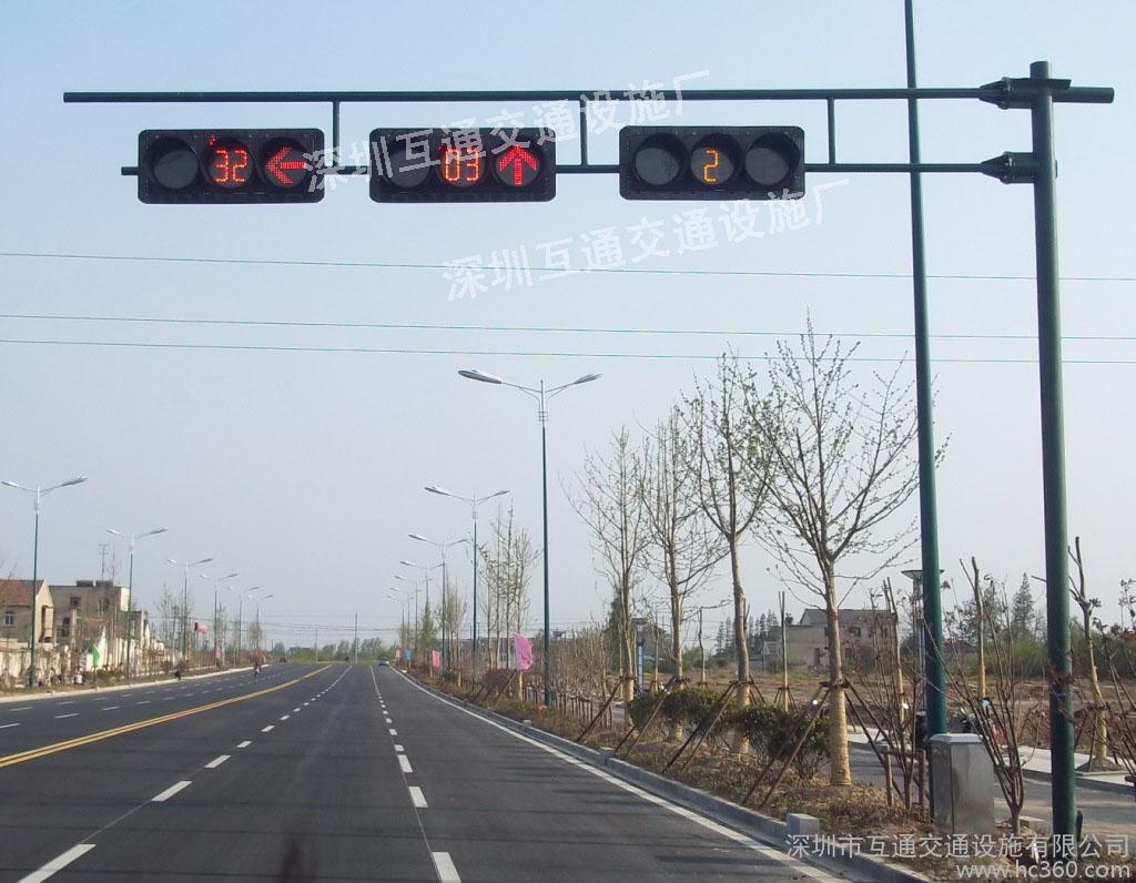 供应互通交通信号灯杆、L型八角交通杆、交通信号灯、交通红绿灯、机动车信号灯图1