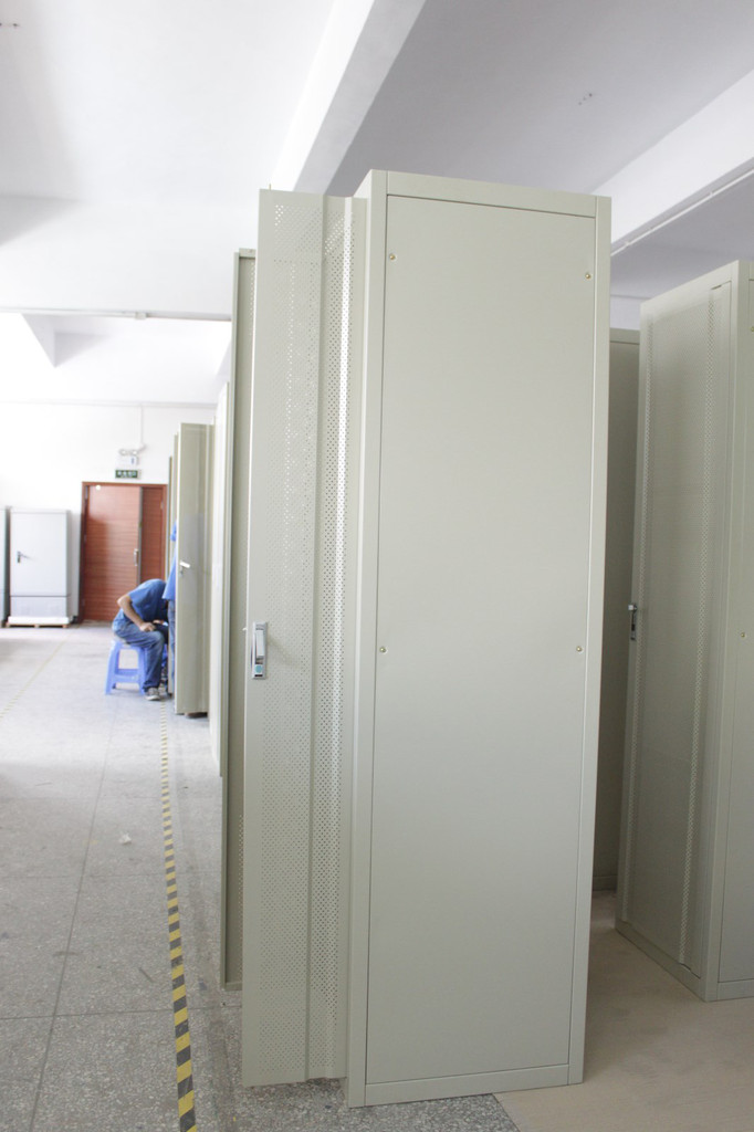 德瑞佳DRJ-47U标准网络机柜 网络配线柜图3