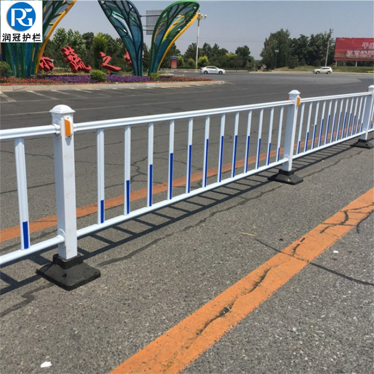 金盈市政交通护栏 马路隔离护栏 城市交通护栏 城市道路护栏图1