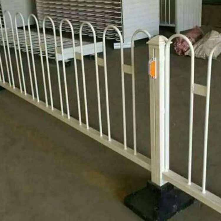 锌钢交通护栏    市政交通护栏图1