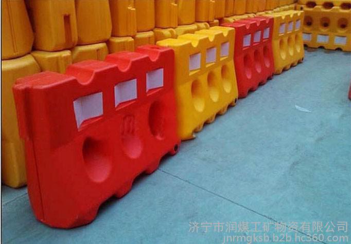 交通水马,水马围栏,水马围栏,交通水马 单孔,水马 单孔**图1