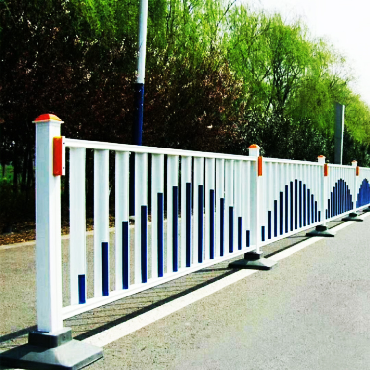 【工厂自营】交通护栏厂家/公路交通护栏/马路中间隔离护栏图1