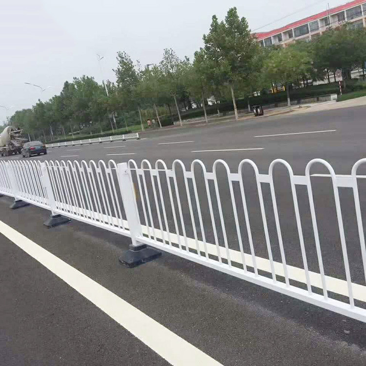 安平雄丰 交通护栏 人行道护栏 交通隔离护栏 支持定做图3