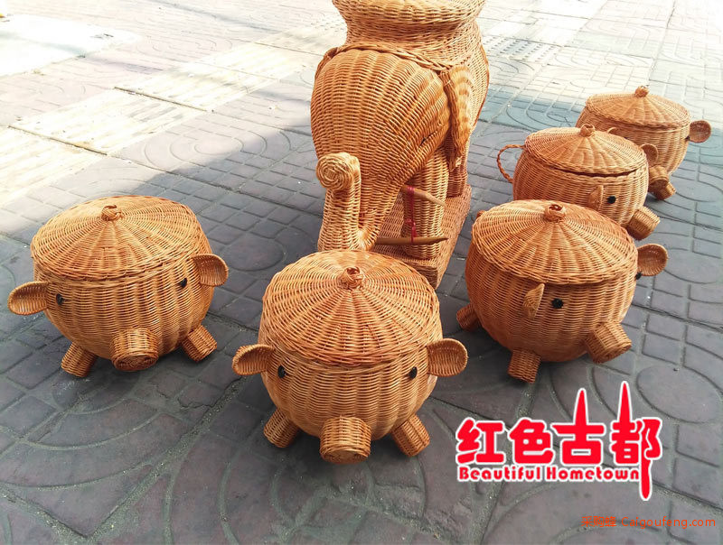 藤工艺品-藤编小猪篮1