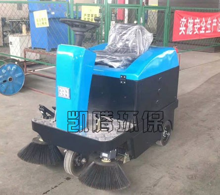 新乡厂矿扫地车-濮阳物业扫地车-延津安阳大型扫地机哪家好图2